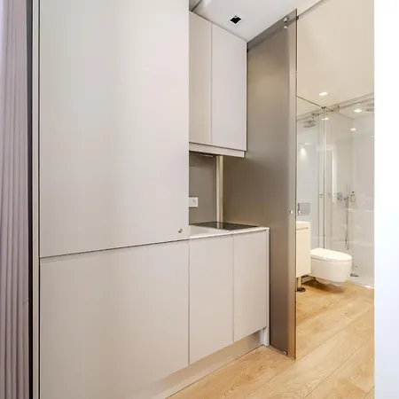 Se By House And People Apartamento