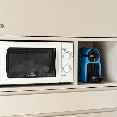 Se By House And People Lägenhet