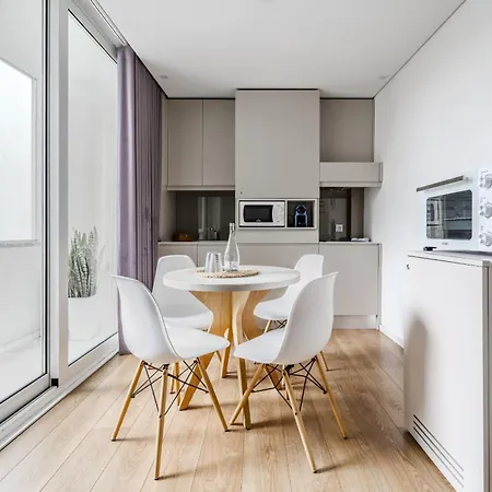 Se By House And People * Braga