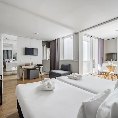 Se By House And People *