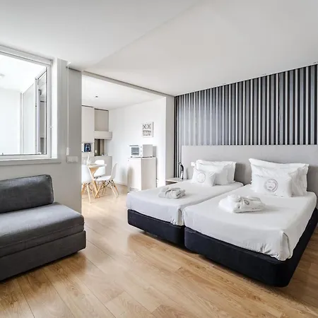 Se By House And People * Braga