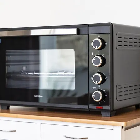 Se By House And People * Braga