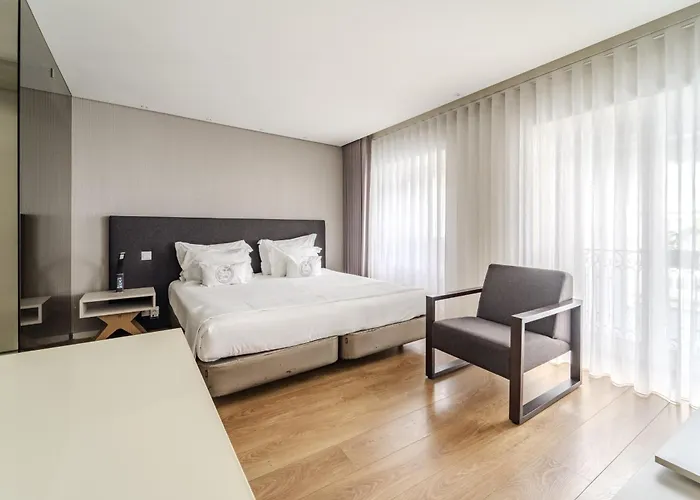 Se By House And People *