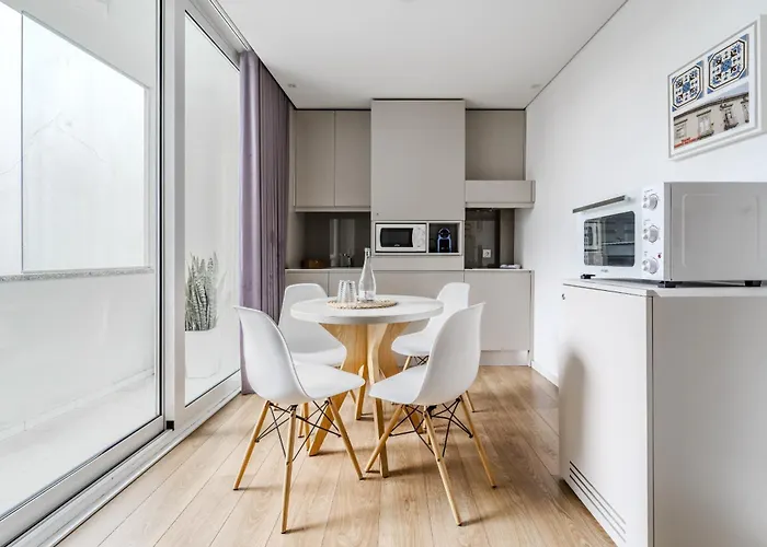 Se By House And People * Μπράγκα