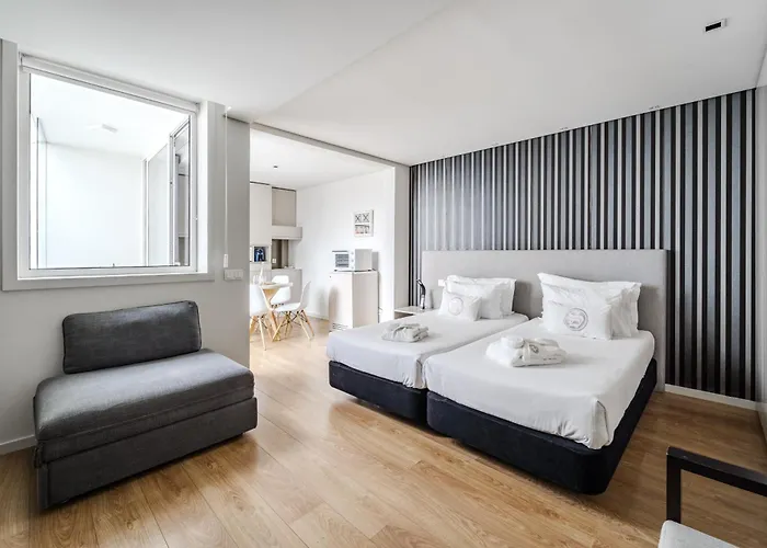 Se By House And People * Braga