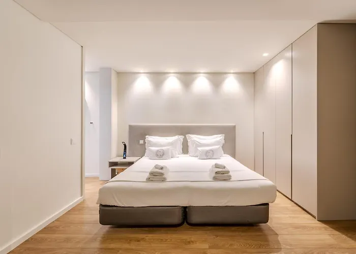 Se By House And People * Braga